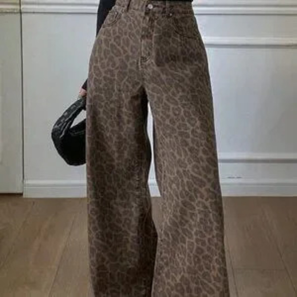 Coffee Brown Casual Women's Loose Leopard Print Cotton Pants - Picture 5 of 9